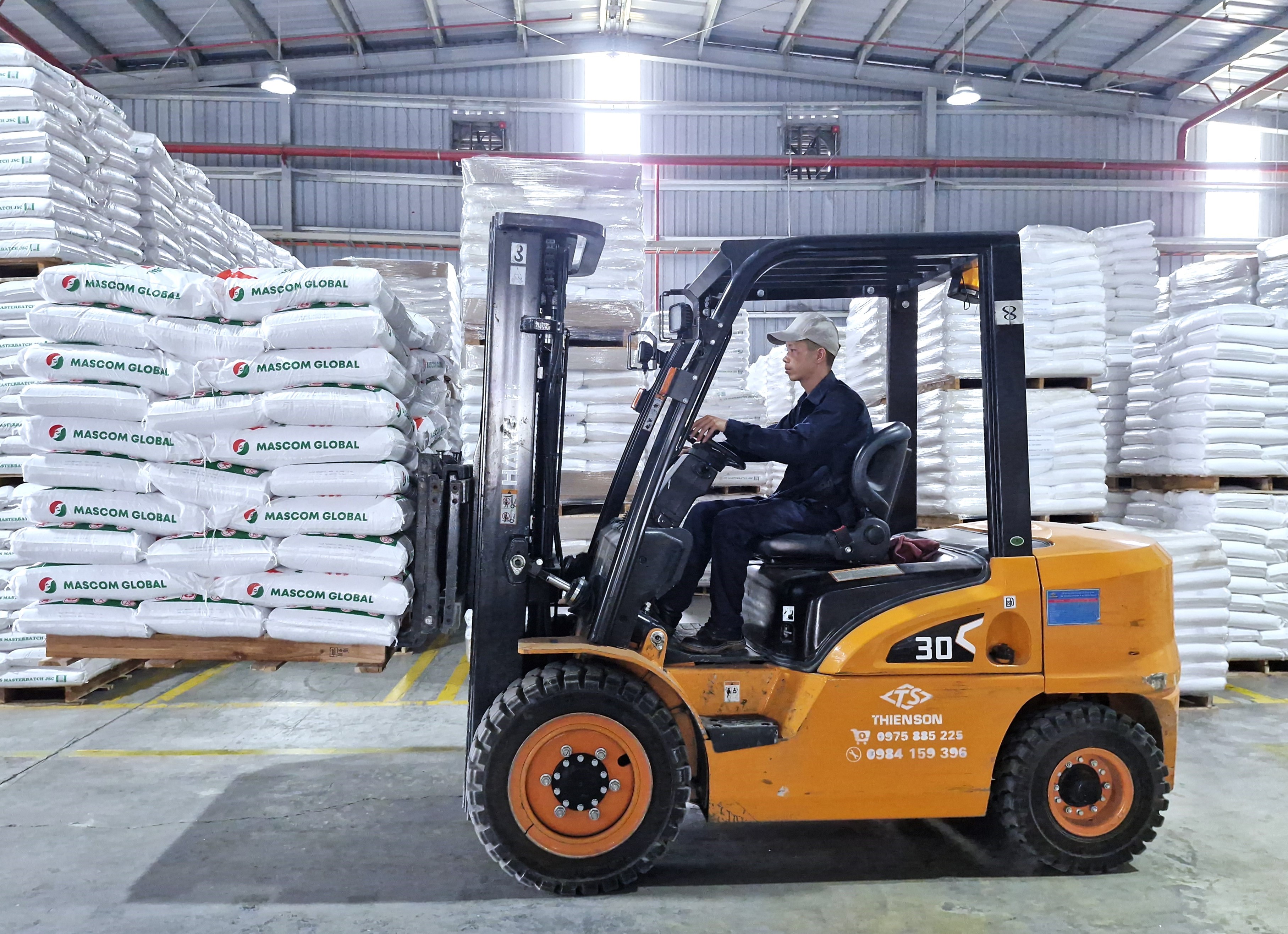 25,000 m² Clean Warehouse