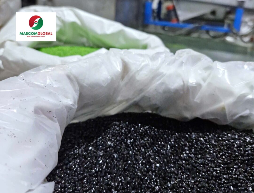 What is PE black masterbatch?  